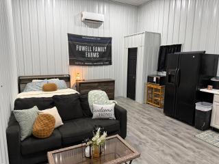 Family Farm Living - 2