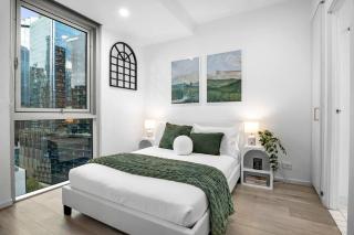 The Emerald | 3BR City Views | Pool + Gym - 5