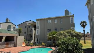 Greenways par3 Golf Estate, walk to the beach - 8