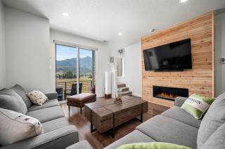 Snowbasin Chalet R5061 Ski EscapeFirepit Hot Tub - 0