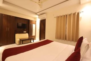 Crystal Suites - 1