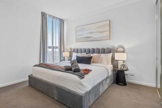 City Skyline! Level 37 CBD with Free Park, Pool, Gym - 7