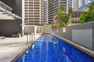 Level 37 City Views! 3BD Apt with free Pool, Gym, Sauna & Parking - 8