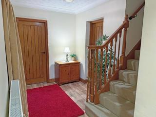 Forresters Cottage - 2