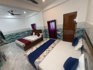 K D Dham Hotel- Near Prem Mandir - 5