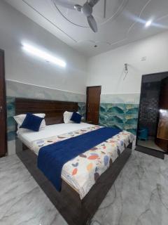 K D Dham Hotel- Near Prem Mandir - 3