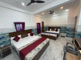 K D Dham Hotel- Near Prem Mandir - 0