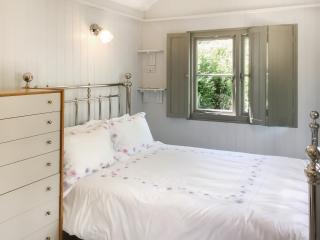 Fig Tree Shepherds Hut - Cottage - 9