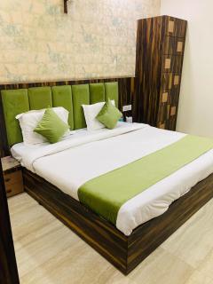 Hotel SR Siddhivinayak Mathura - 9