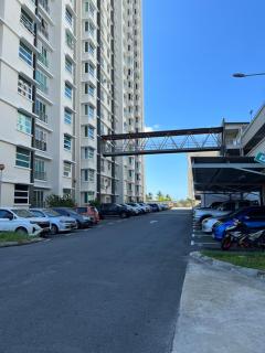 Jeanzerlicious House by MardOnes Resthouse - 2