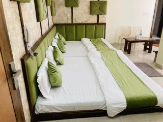 Hotel SR Siddhivinayak Mathura - 5