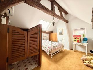 Former riverside rectory - 1