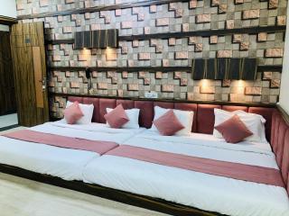 Hotel SR Siddhivinayak Mathura - 3