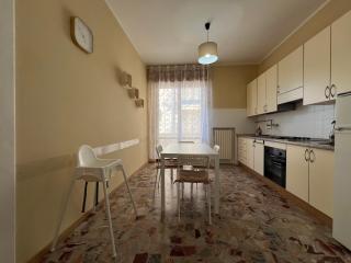 Fronte Mare con Balcone Vista Mare - 2 Camere 5 Posti letto - 5
