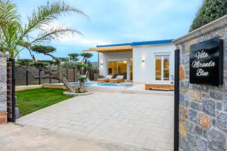 Villa Miranda Blue - 3BD Villa with Private Pool - 1