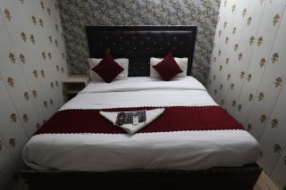 Hotel Yuvraj 5 Mints walking from Rajendra Nagar Metro Station - 5
