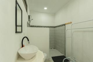 Catalinas Cozy Room - 5