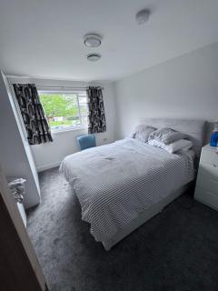 Aintree Close - 3