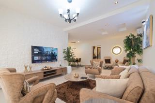 Waterfront 2 Bedroom Pent House - 5