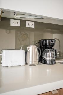 Gorgeous 2Bedroom 2Bathroom Condo with Balcony in Downtown Toronto - 3