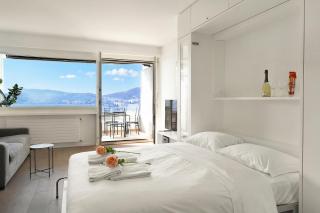 View and Art - Happy Rentals - 4