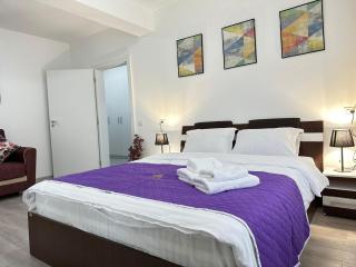 HighStay Brasov Accommodation by Glam Apartments - Parking Option - 3