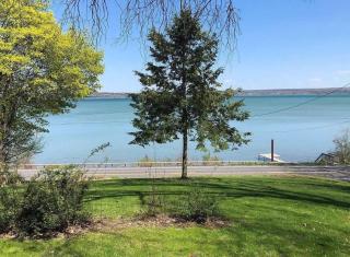 Peaceful Lakeview Cottage lake access & fire pit - 6