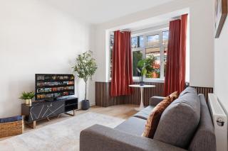 Contractor House Near Wood Green Station Sleeps 8 - 6