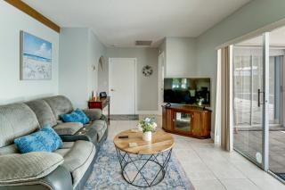 Private Yard + Heated Pool: Port Charlotte Oasis - 6
