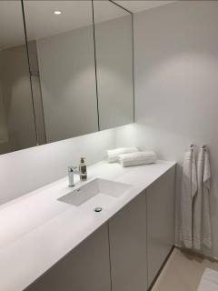 Luxe furnished apart - 2