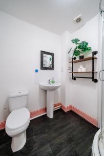 The Edinburgh Thistle, Sleep 5, City Centre! - 6