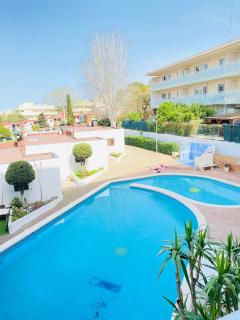 Cap Salou- BBQ- SWIMMING POOL - 9