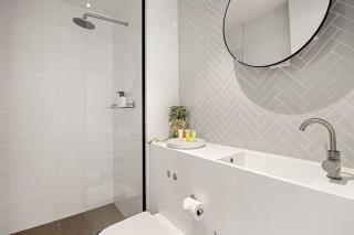 Liora Suites - The City Gem - 1