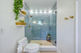 Sweet St Pete - 5 Minutes to Beach - Heated Pool, Hot Tub, Sauna - 6