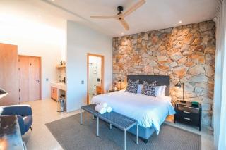 Whale Coast Luxury Suites - 1
