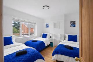 4BR Contractor House Parking Long Stay Discounts - 0