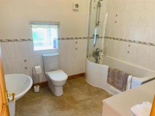 Near Rhosneigr - Sleeps 2 - Pets and Parking - 4