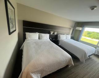 Holiday Inn Express & Suites Forney - 9