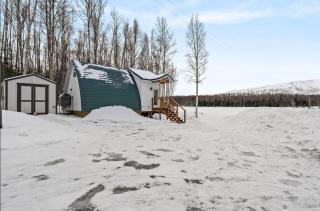 Hatcher Pass Lakeside Hideaway with Hot Tub! - 7