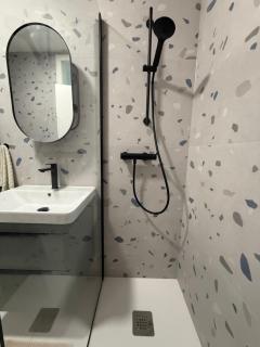 Modern Arena Zagreb Studio - Free Parking - Full Amenities - 3