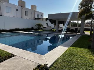 Tu escapada perfecta en Cocoyoc, Jacuzzi, Asador y jardín privado - 5