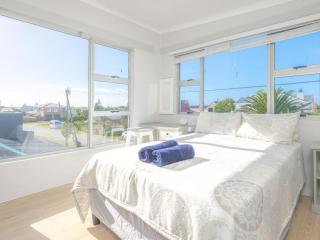 Disa 5 Flat 1 Upstairs - 4