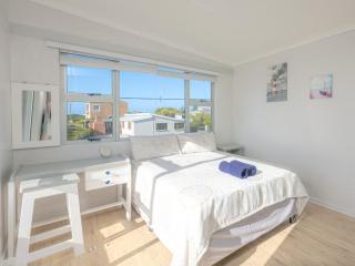 Disa 5 Flat 1 Upstairs - 2