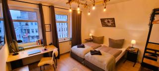 Elite-Apartment am Hauptbahnhof Celle mit Küche,Privat-Parkplatz,Waschmaschine und 5G WLAN für 6 Personen - 1