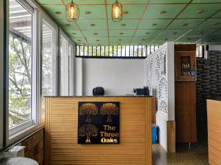 The Three Oaks Boutique Hotel - Masuri - 8