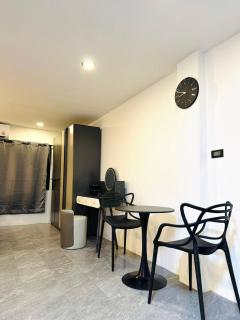 Smart Studio Appartment Near Old Town Phuket - 9