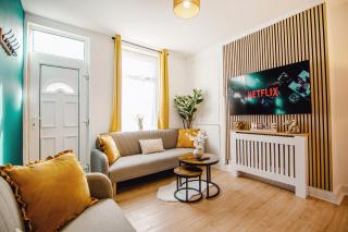 Elegant City Retreat Free Parking 13 PPL - 0