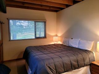 52 Meadow House - 7