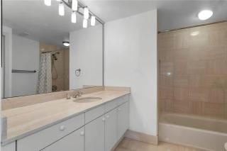 Exclusive Waterfront Sky Residence - 1