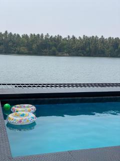 Riveria By Vstays - 2